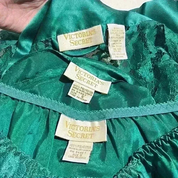 Vintage Victoria’s Secret Gold Label 3 Pc Set Robe Kimono Lace Satin Panties Top - Picture 5 of 16